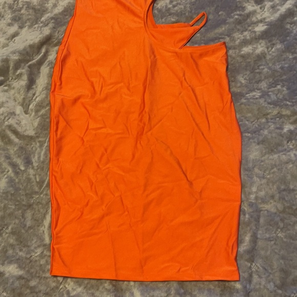 Cut out the good part midi dress - Picture 2 of 3